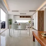 Luxury Penthouse With Private Pool And Sea Views, Sleeps 6 Apartment *