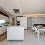 Apartment Luxury Penthouse With Private Pool And Sea Views, Sleeps 6 *