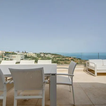 Luxury Penthouse With Private Pool And Sea Views, Sleeps 6 *