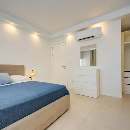 Luxury Penthouse With Private Pool And Sea Views, Sleeps 6 * Is-Swieqi