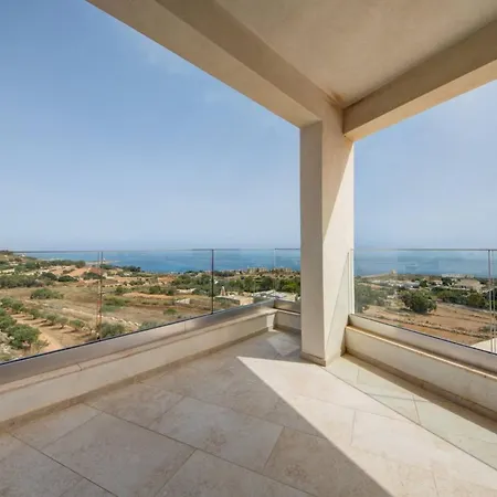 Luxury Penthouse With Private Pool And Sea Views, Sleeps 6 Is-Swieqi
