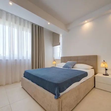 Luxury Penthouse With Private Pool And Sea Views, Sleeps 6