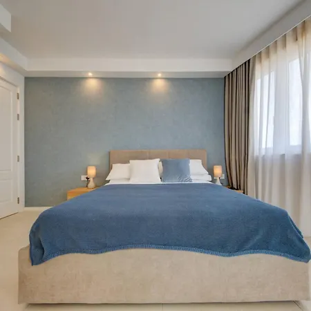 Lejlighed Luxury Penthouse With Private Pool And Sea Views, Sleeps 6 Is-Swieqi