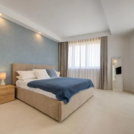 Luxury Penthouse With Private Pool And Sea Views, Sleeps 6 * Is-Swieqi